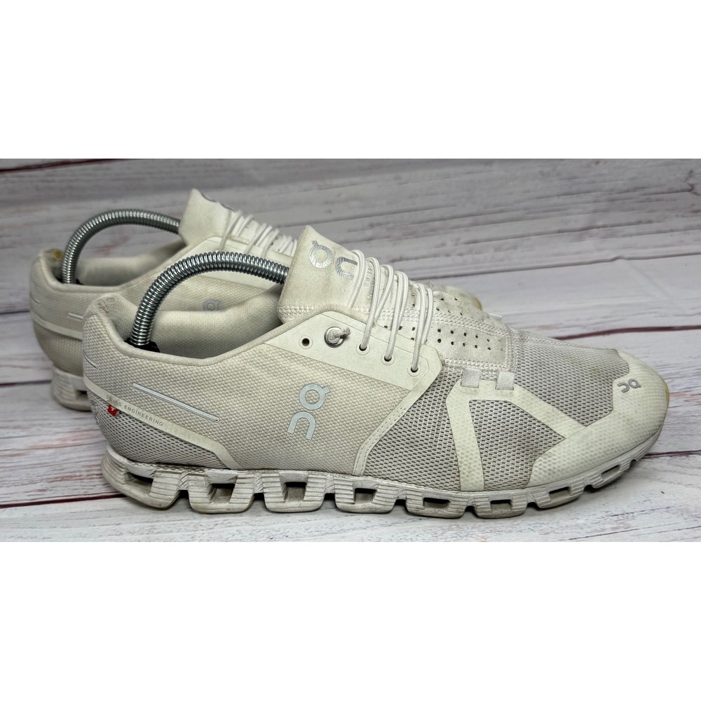 On Cloud Running Shoes Mens 10 White CloudTec Low Top Sneakers Swiss Engineering